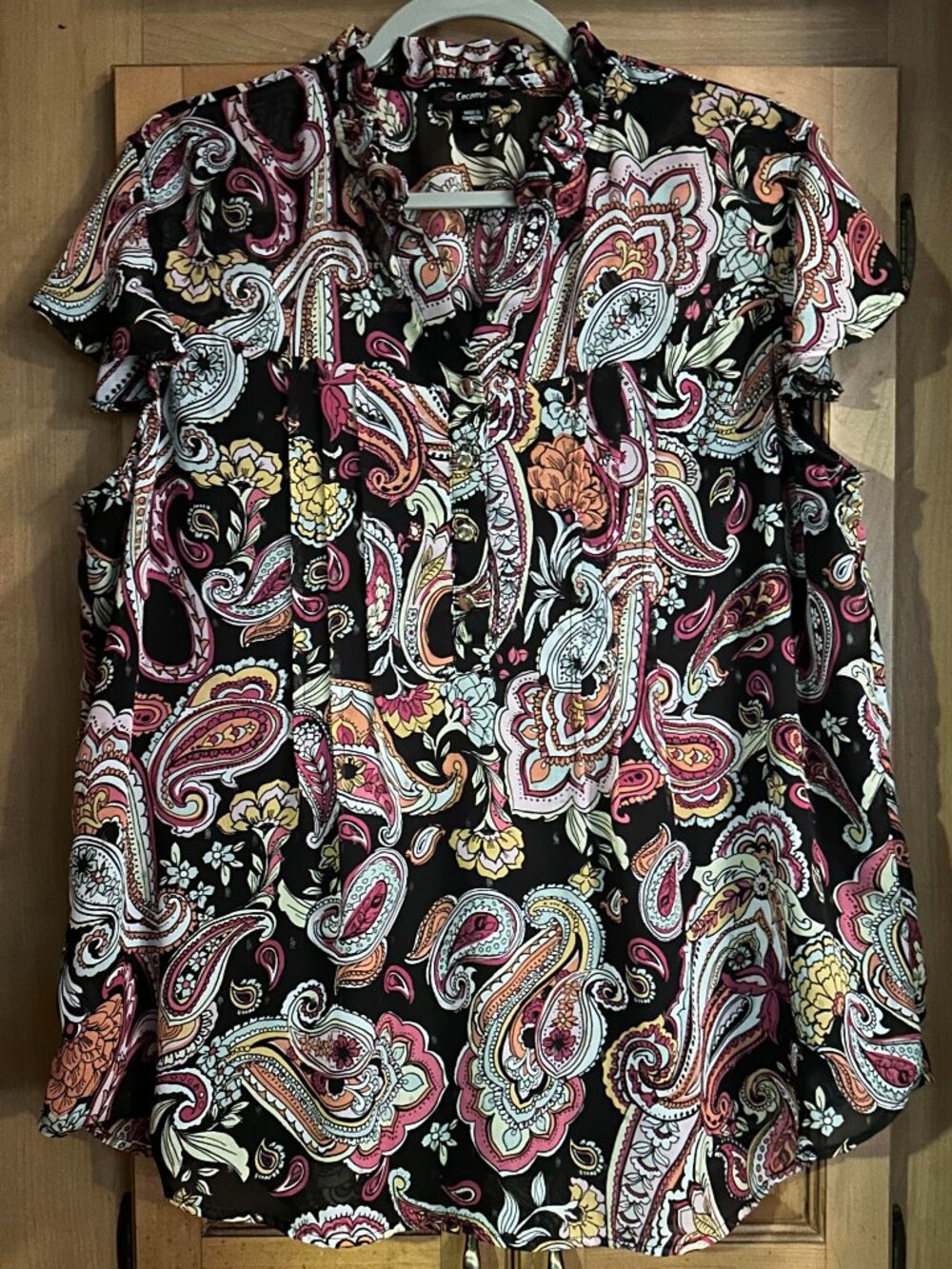 Cocomo Floral/Abstract Pleated Colorful Top XL